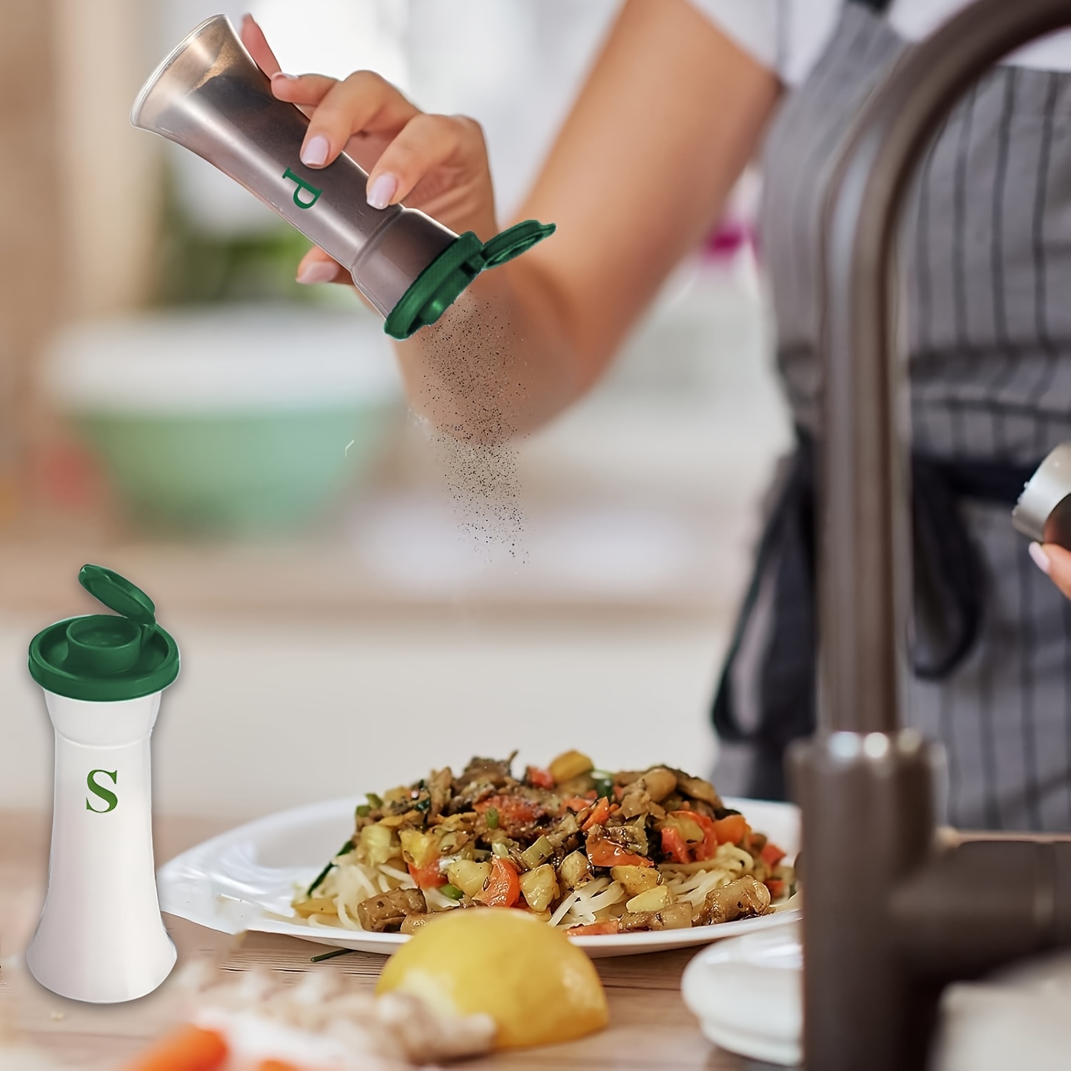 2pcs Large Salt & Pepper Shake - Camping Cooking Full Set recension och pris
